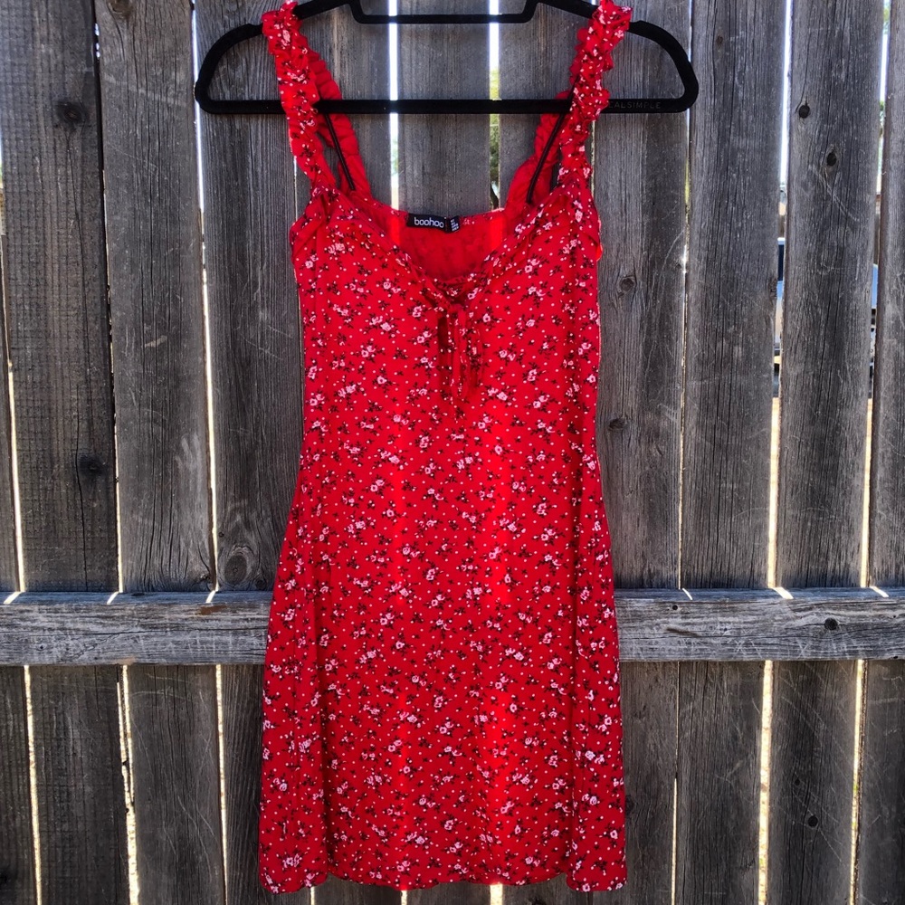 Boohoo Red Floral Lace Up Dress
